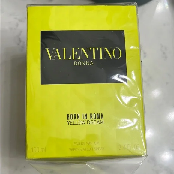 Valentino Born In Roma Yellow Dream 100ml/3.4 fl oz - Picture 4 of 5